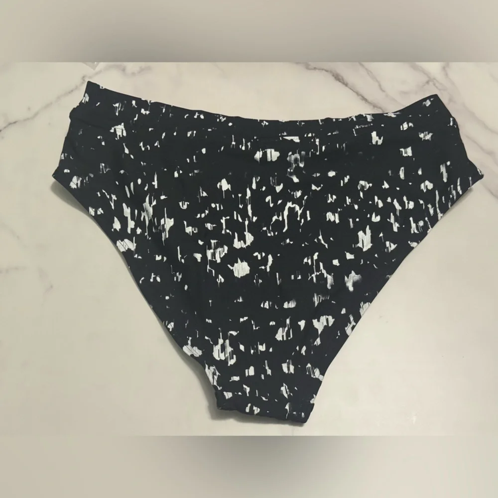 DKNY Swimwear Women’s Black Animal Print Bandeau Bikini Swimsuit Size M - Picture 5 of 6